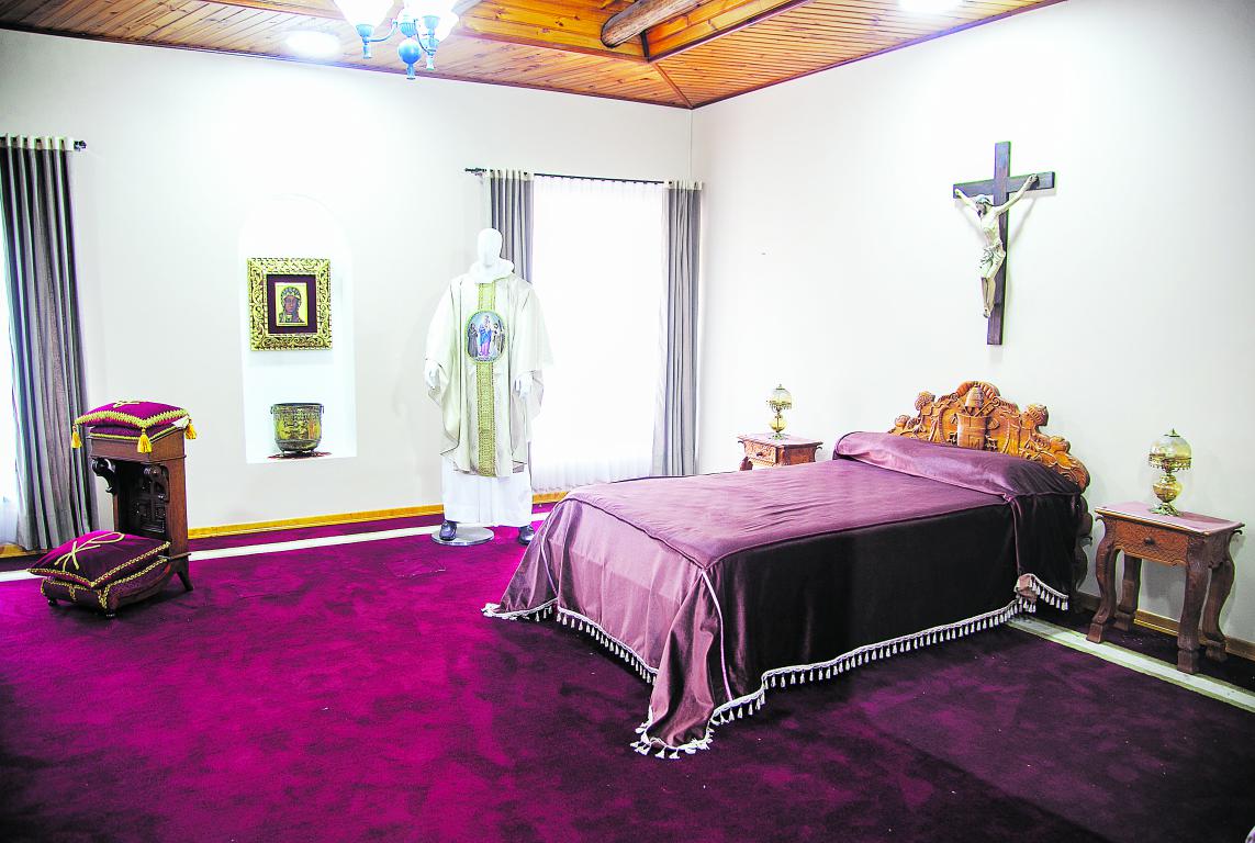 En el museo se exhiben los objetos que usó el papa Juan Pablo II en su visita a Chiquinquirá el 6 de julio de 1986 para venerar a la Virgen.