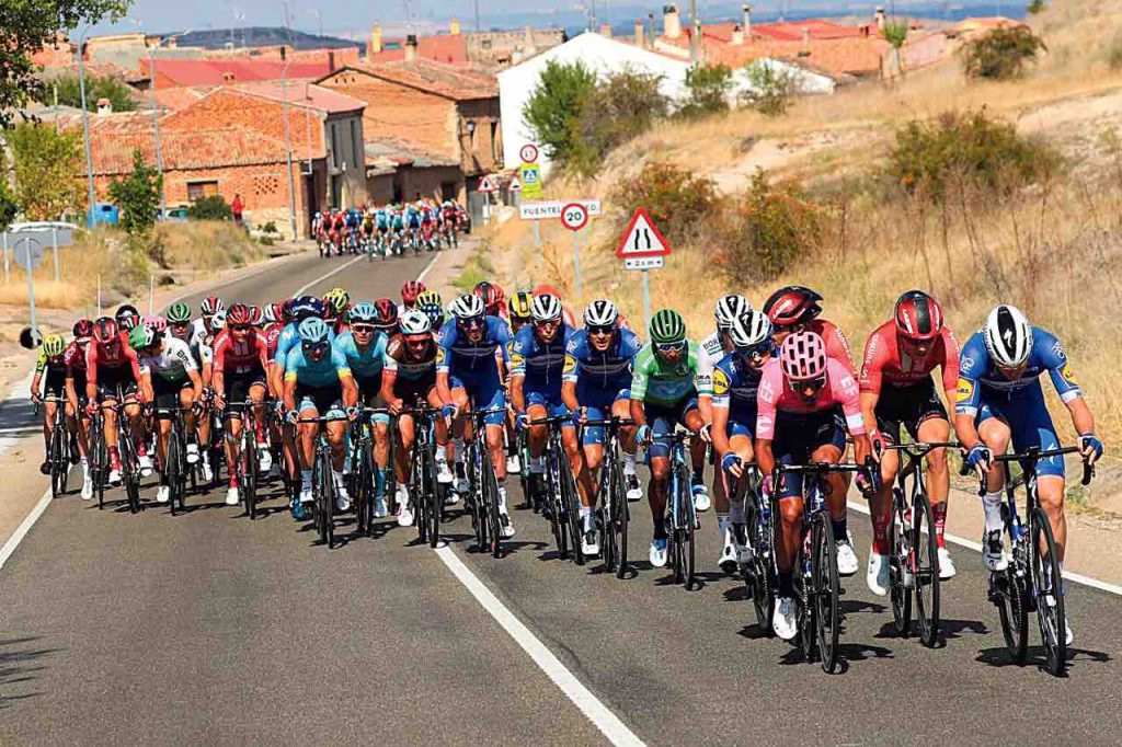 Ciclistas en la Vuelta 19