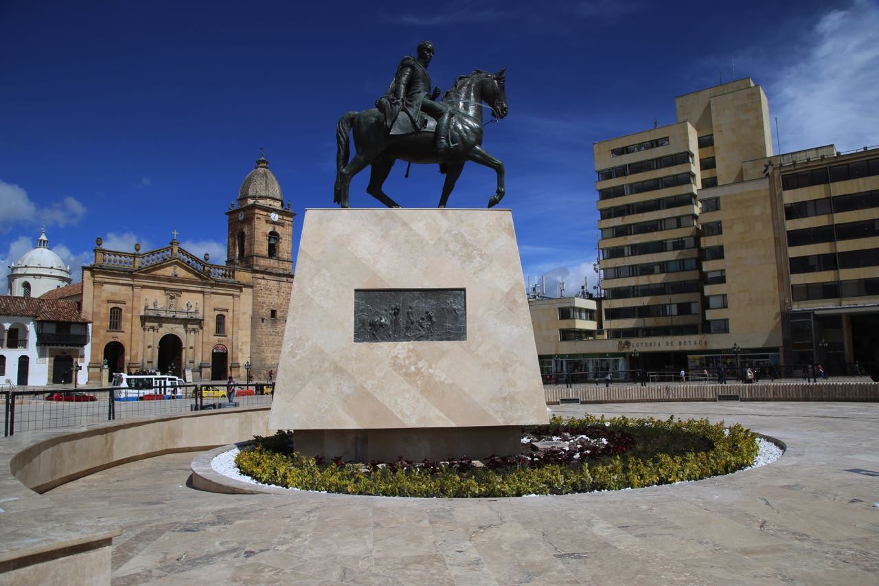 La adecuación y rehabilitación de la Plaza de Bolívar fue una de las obras más representativas del proyecto.