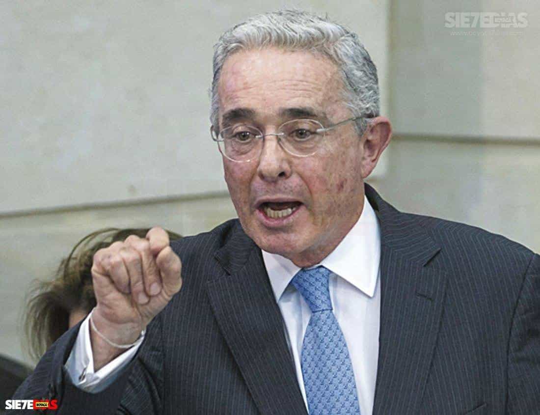 Álvaro Uribe Vélez, expresidente de la República y exsenador, sería investigado por la Fiscalía. Foto: archivo Boyacá Siete Días.