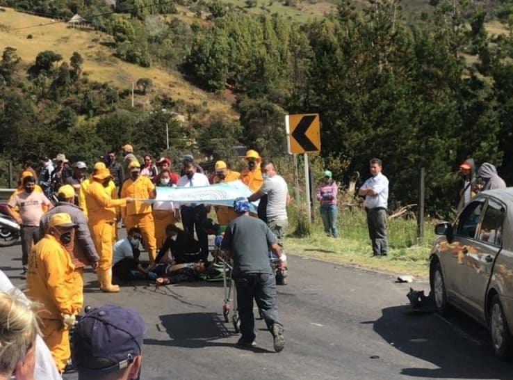 Versiones de testigos indican que el piloto de la moto duró en el lugar del accidente más de una hora a la espera de una ambulancia. Foto: archivo particular