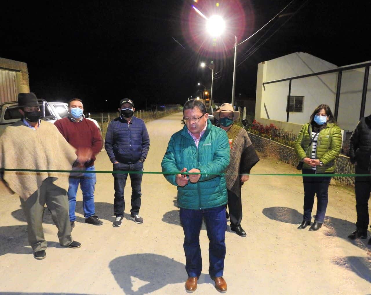 Con un ciclopaseo nocturno, el alcalde de Samacá hizo entrega de 4.600 metros de alumbrado público rural 1