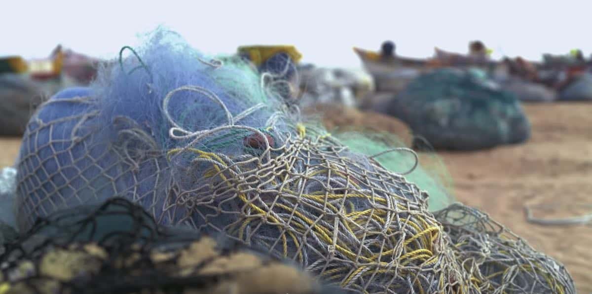 Samsung reutiliza las redes de pesca desechadas para crear material ecológico 1