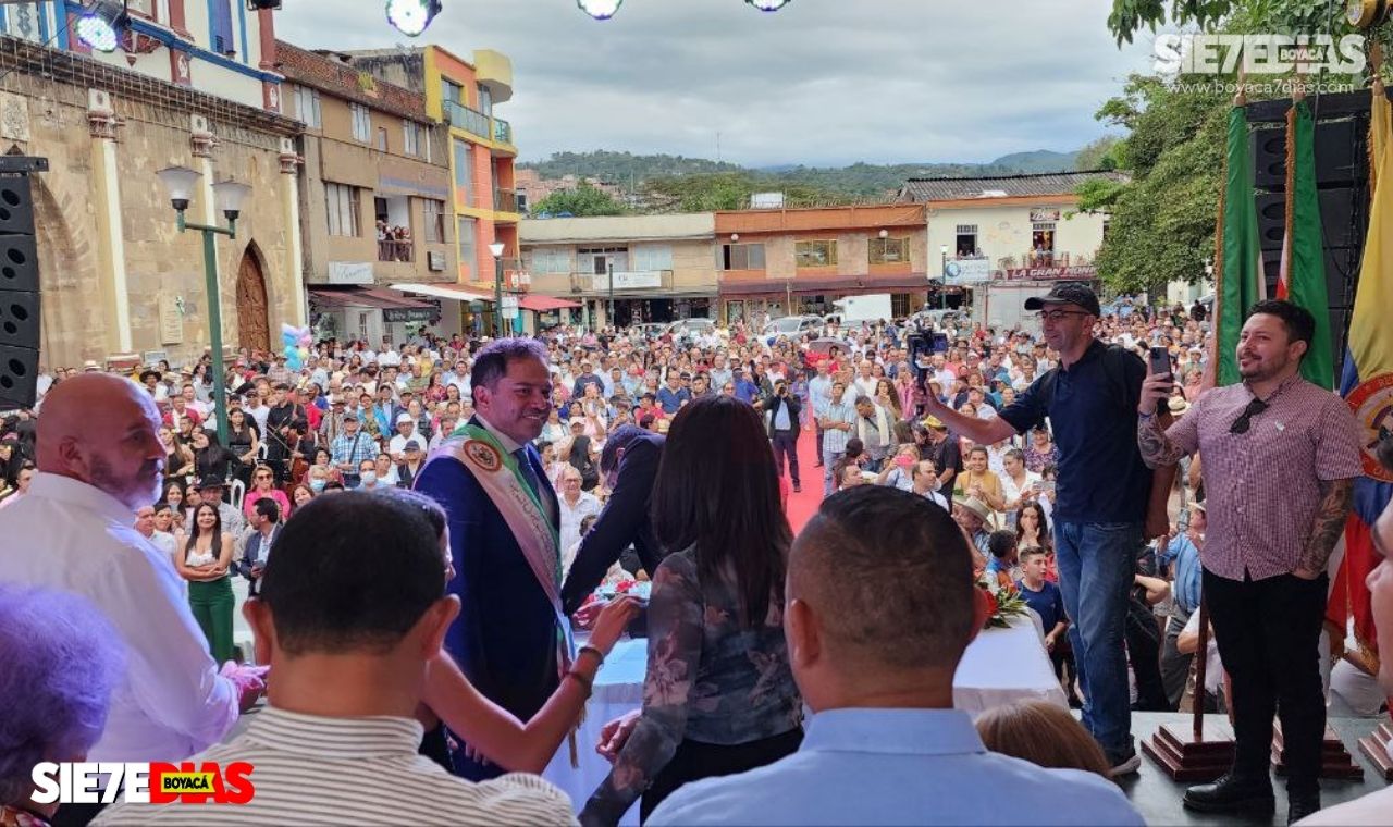Posesion alcalde de Moniquira5