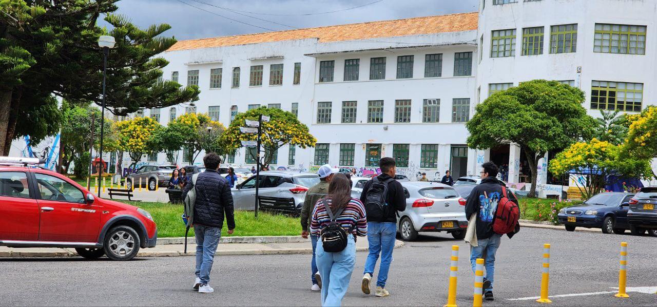 edificio central uptc