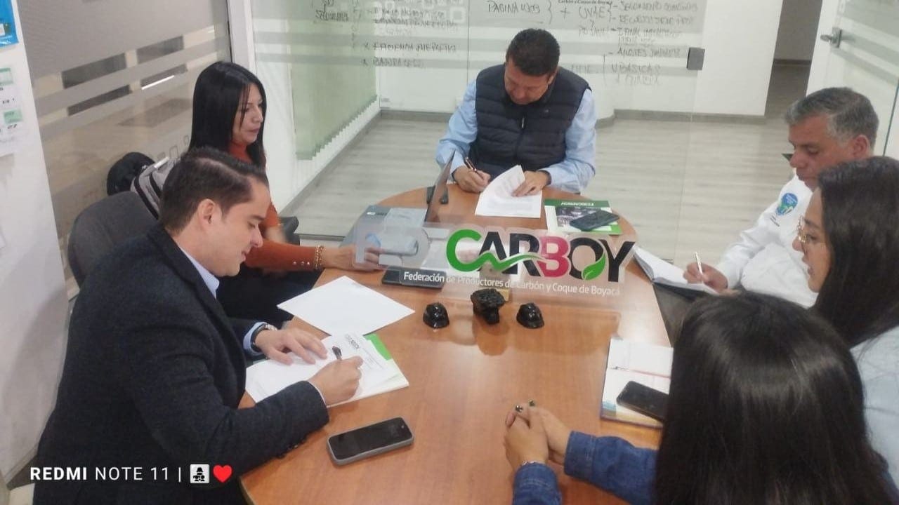 La Federación de Productores de Carbón y Coque de Boyacá (Fedecarboy) firmó convenio con la empresa SGS. Foto: archivo particular