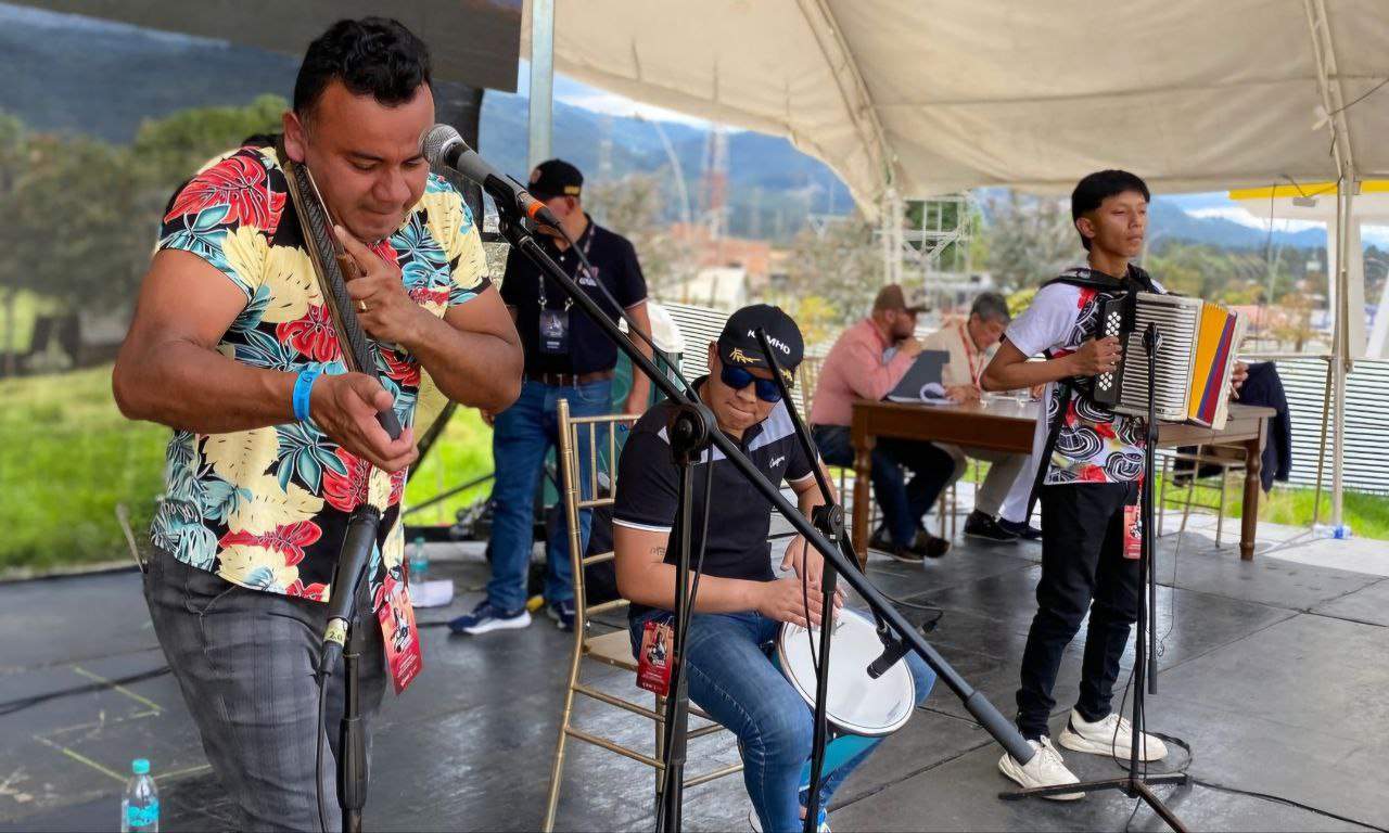 A las 12:00 del mediodía de hoy será la final de la categoría Aficionado en la tarima 2. Foto: archivo particular