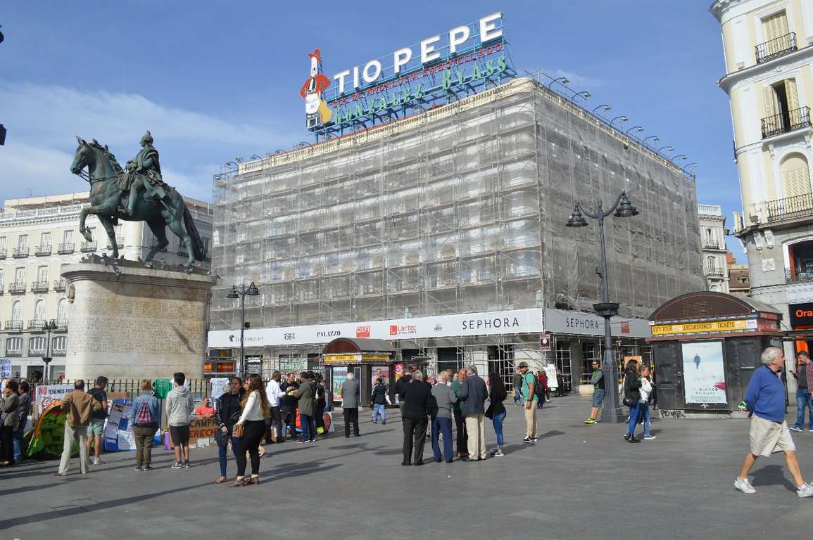 Plaza Puerta del Sol, Madrid. Foto Gustavo Núñez Valero.