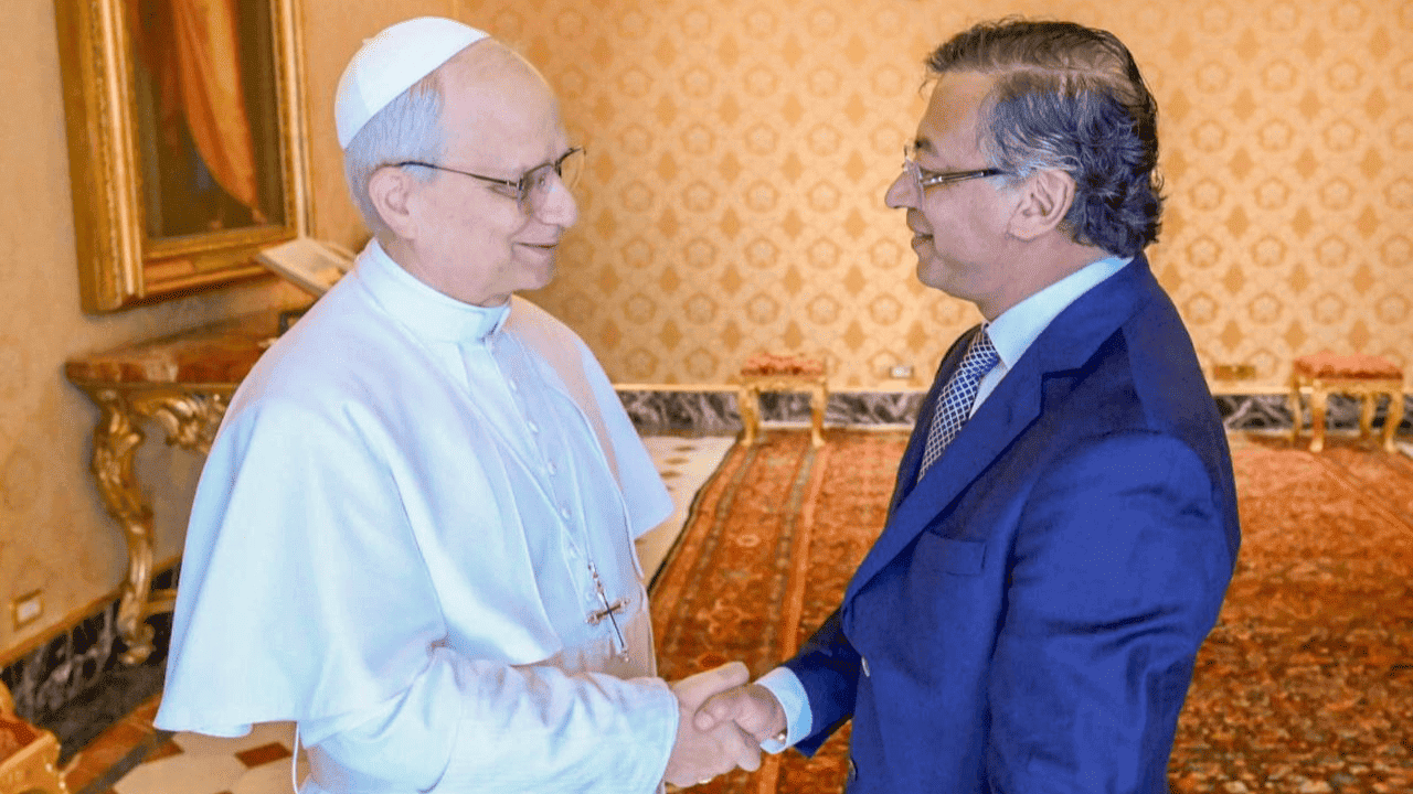 Así fue la audiencia del presidente Gustavo Petro con el papa León XIV 2 Petro Papa Leon 1