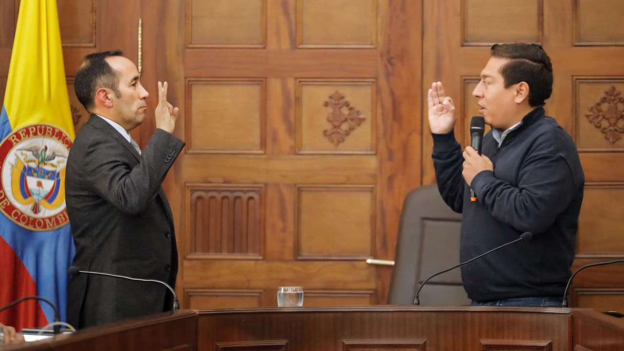 Se posesionó el nuevo jefe del gabinete del gobernador Carlos Amaya #Tolditos7días 2 Posesion de German Aranguren como nuevo jefe del gabinete del gobernador
