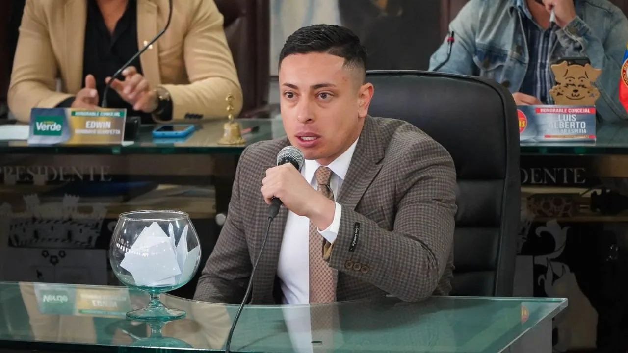 Absuelven al personero de Chiquinquirá en proceso por presunta amenaza y constreñimiento #Tolditos7días 1 Carlos Ernesto Fajardo Castiblanco personero municipal de Chiquinquira