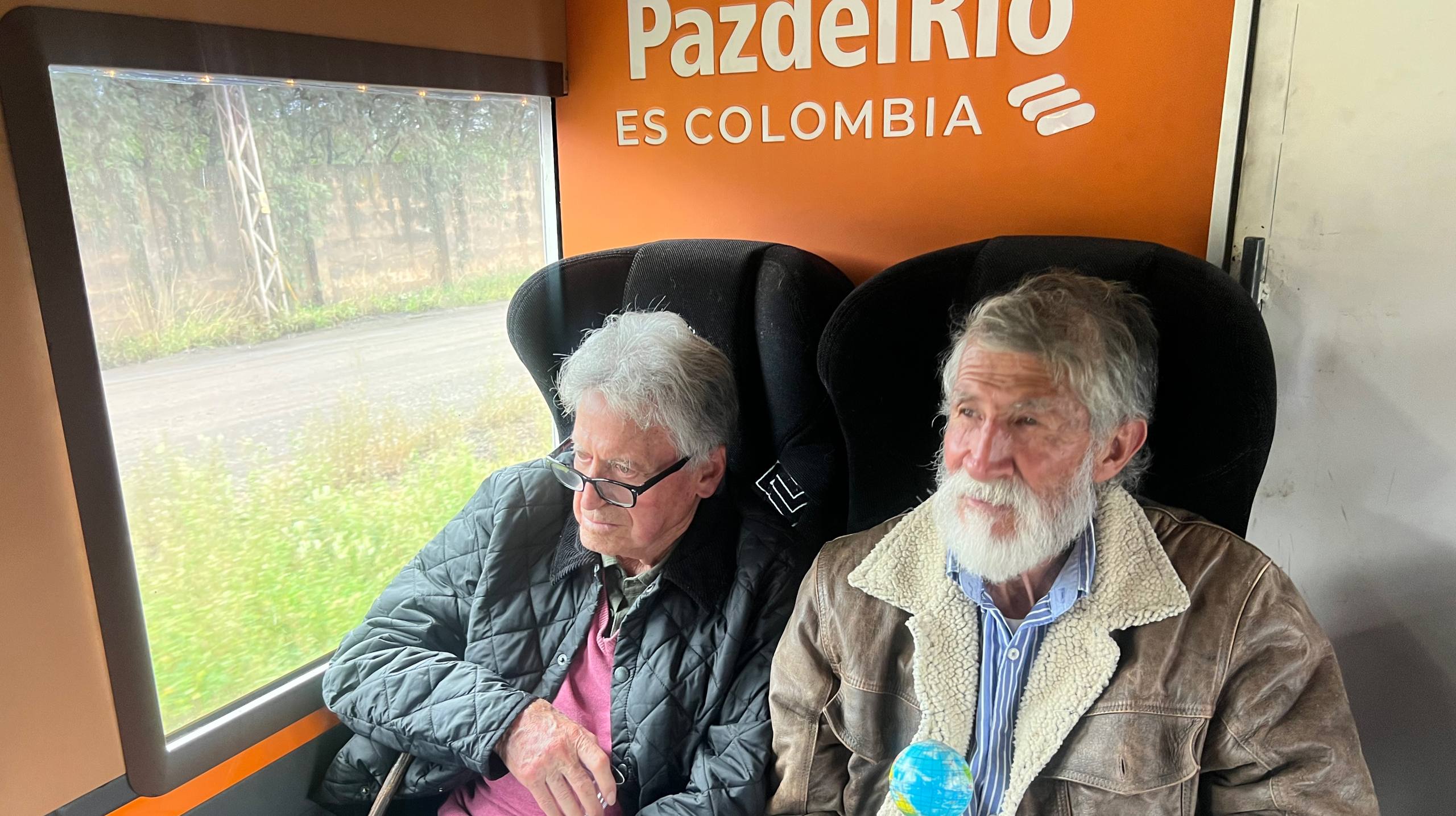 El científico sogamoseño Marco Antonio Quijano durante el viaje en el Tren de la Vida y la Esperanza. Foto: Tuty Vargas/Boyacá Sie7e Días.