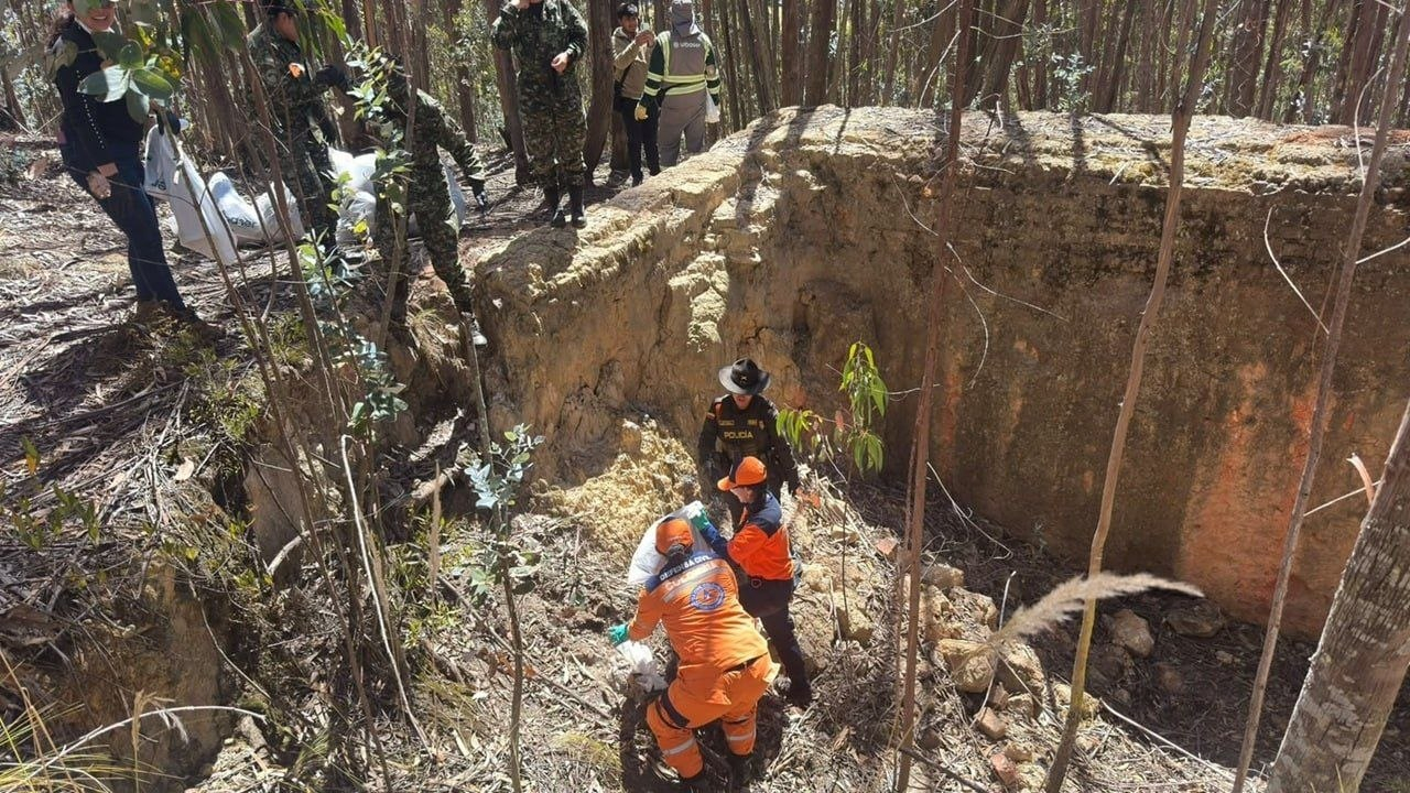 Una jornada ambiental se adelantó en la vereda Siratá de Duitama, un trabajo articulado entre Urbaser, la Policía Nacional, la Defensa Civil y el Ejército Nacional. Foto: Ejército Nacional