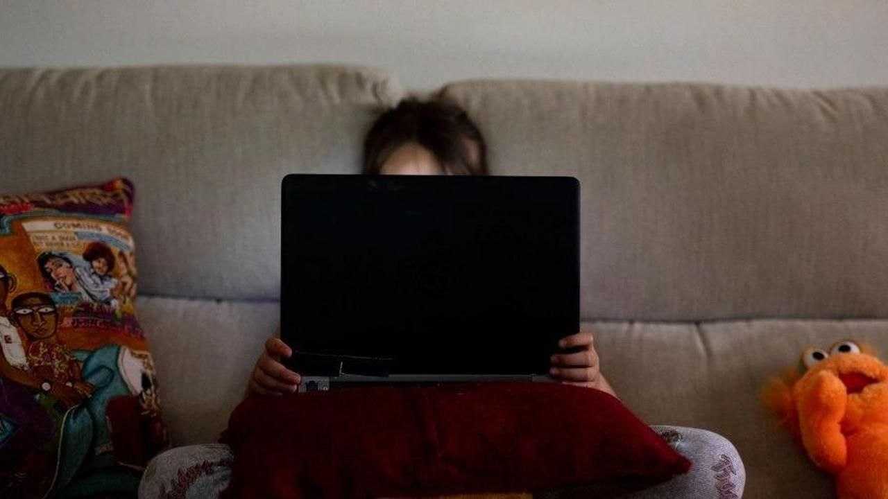 En Colombia, cerca de 860.000 niños han sido víctimas de abuso sexual digital. Foto: savethechildren
