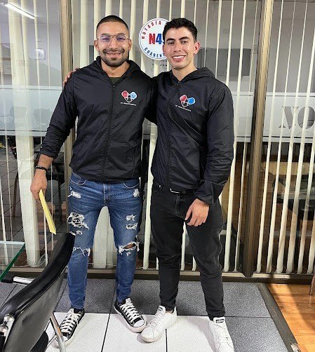 Estos jóvenes crearon la empresa ‘Indijub’, Industrias Didier y Juan, que inició con la APP Mi Medicamento. Foto: Archivo particular