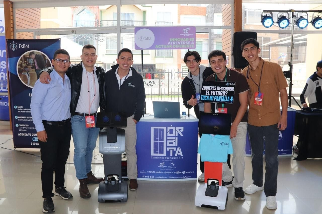 El espacio contó con experiencias inmersivas e interacción con aparatos tecnologicos. Foto: suministrada a Boyacá Sie7e Días