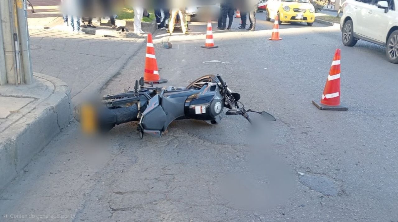 El hecho se presentó en la avenida Universitaria con calle 40, frente a Unicentro. Foto: suministrada a Boyacá Sie7e Días