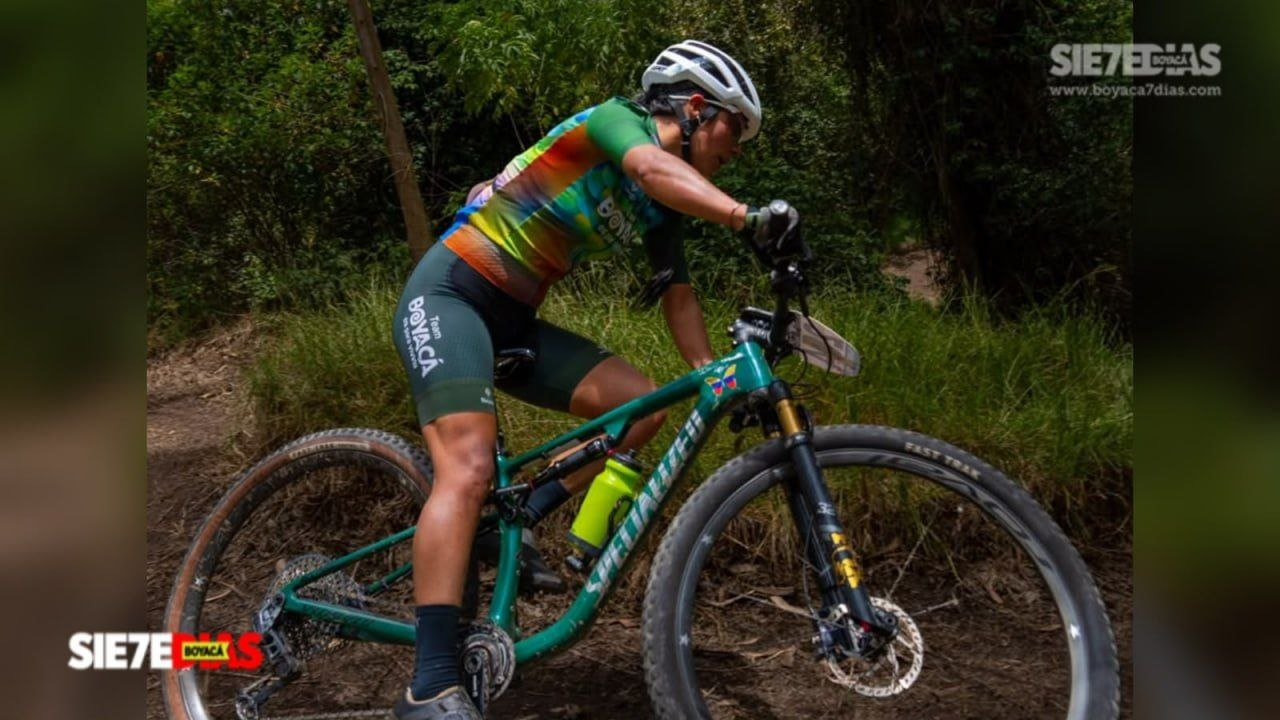 Diana Carolina Pinilla Cuéllar, del equipo Team Boyacá es para Vivirla, logró el segundo lugar en dos categorías de ciclismo de montaña de la Copa Colombia MTB 2026. Foto: archivo particular