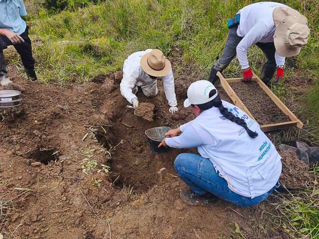 Inicialmente, la búsqueda estaba dirigida a la recuperación de los cuerpos de dos hombres cuyas muertes fueron en el marco del conflicto armado. Pese a los esfuerzos, solo un cuerpo fue recuperado. Foto: Comunicaciones UBPD