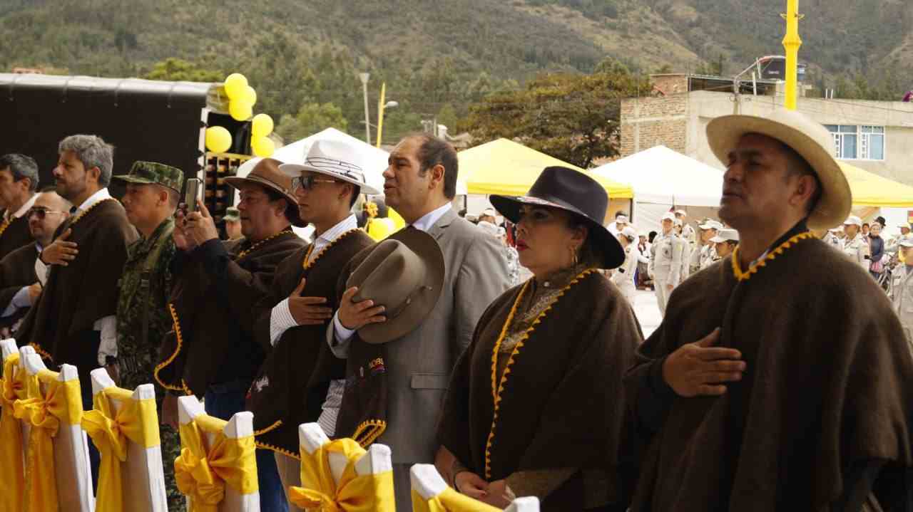 El alcalde Alfredo Hernando Niño Sierra durante el acto protocolario de inauguración. Foto: archivo particular