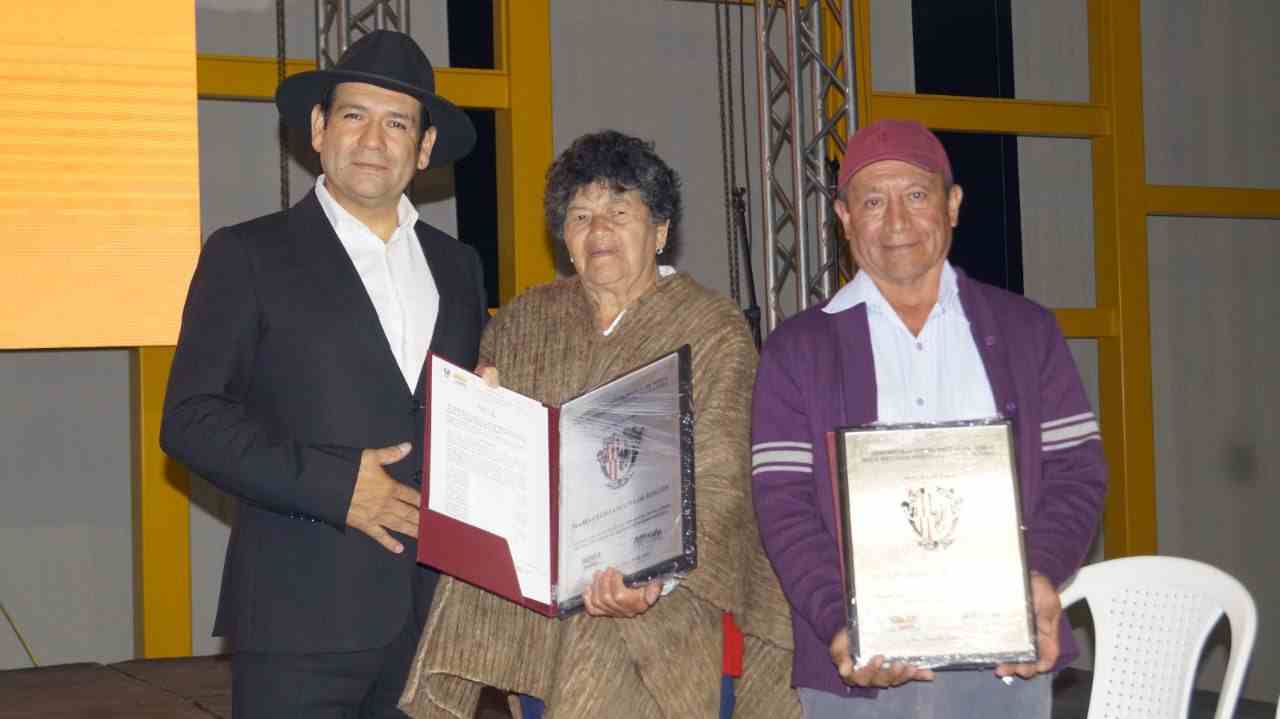 El alcalde les hizo un reconocimiento especial a los artesanos que llevan toda una vida dedicada a este oficio. Foto: archivo particular